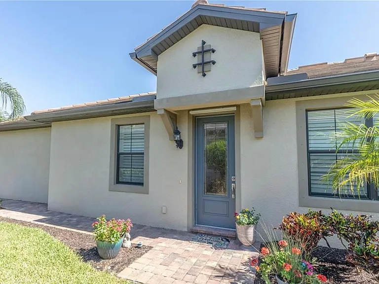 7662 Jacaranda Ln — Photo 20
