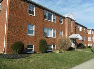 5280 State Rd APT 10, Parma, OH 44134