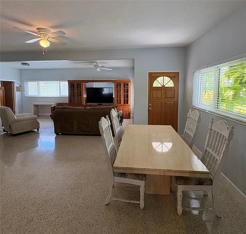3 bed, 1.0 bath, 1544 sqft, $2,600 — Photo 4