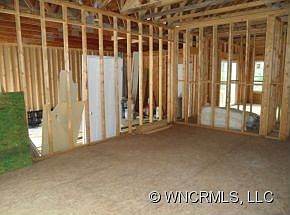 2nd image of 19 Sapling Ln