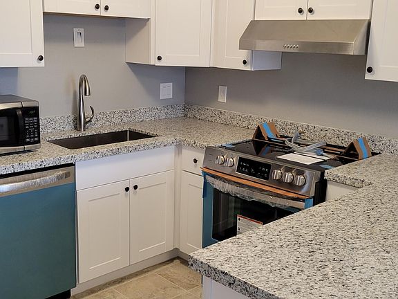 3rd image of 2121 S PENNINGTON Street #40