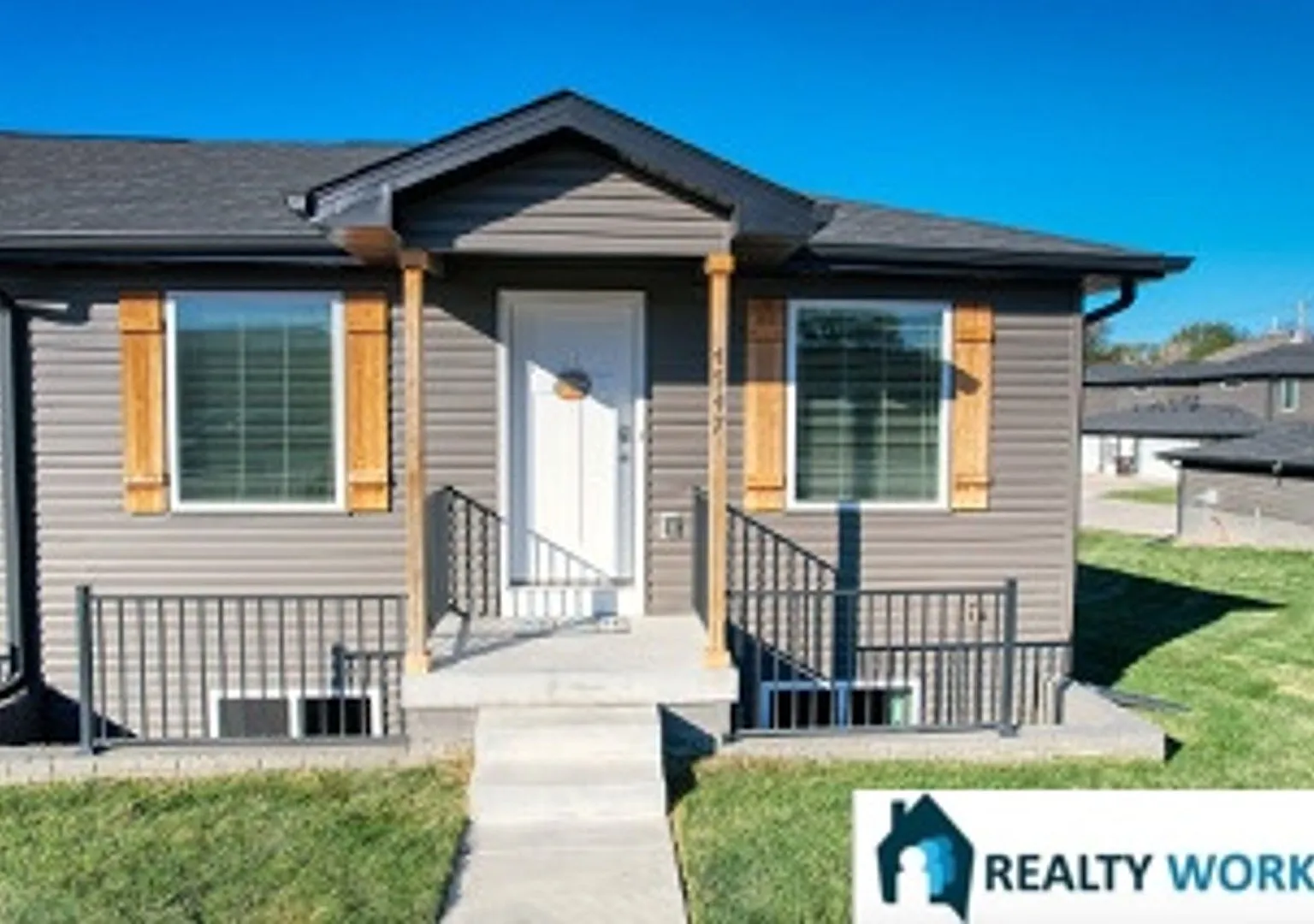 3 Bedroom, 2.5 Bath townhome in great location — Photo 1