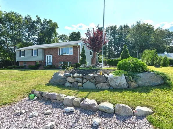 61 Mill Pond Ln, Norwood, MA 02062
