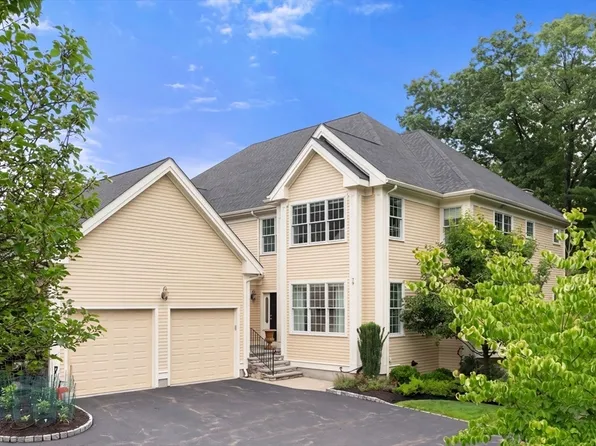79 Clubhouse Way #79, Sutton, MA 01590