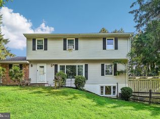 1 Hillbrook Cir, Malvern, PA 19355
