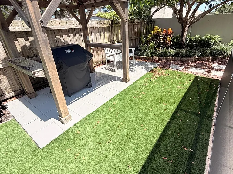 1390 NW 4th St — Photo 34