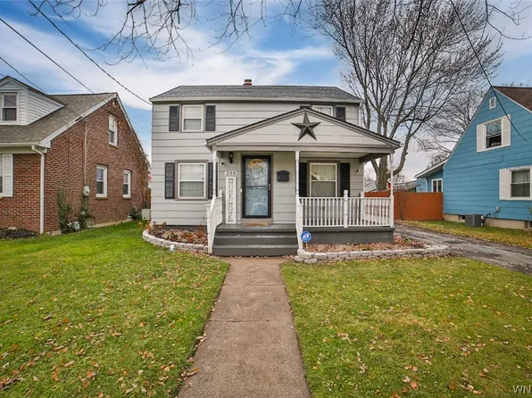 208 75th St, Niagara Falls, NY 14304
