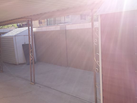 5th image of 1733 Yellow Rose St