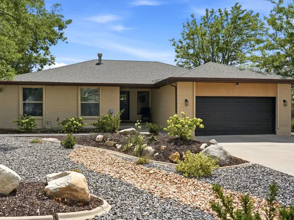 2050 E Gyrfalcon Dr, Sandy, UT 84092