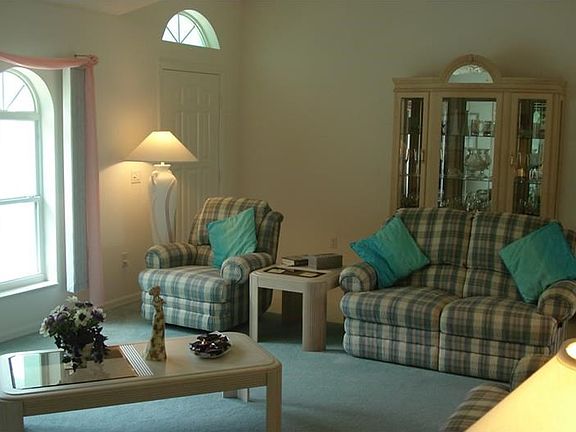 HOME ENTRANCE/LIVING ROOM