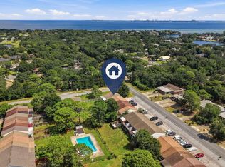 145 4th Ave APT B2, Shalimar, FL 32579
