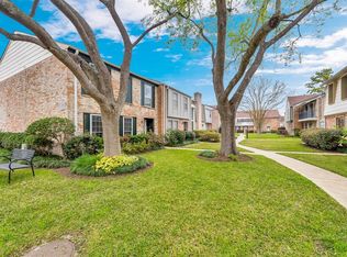 1324 Country Place Dr, Houston, TX 77079