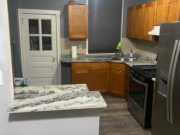 1242 E Price St — Photo 14