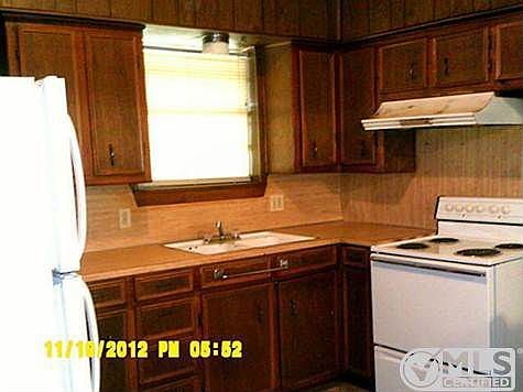 2nd image of 245 Merchant St