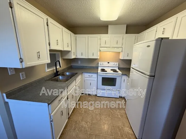 15 Garden Valley Dr — Photo 8