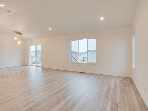 5th image of 7015 Benji Ln