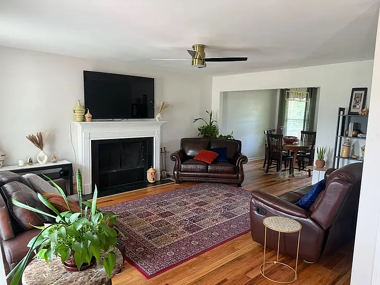 3055 Kennesaw Dr NW — Photo 6