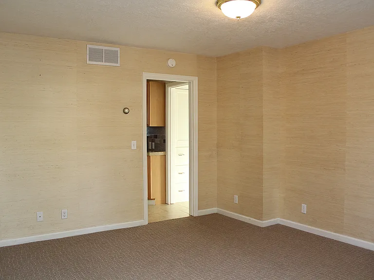 9134 SE Ankeny St #B & A — Photo 5