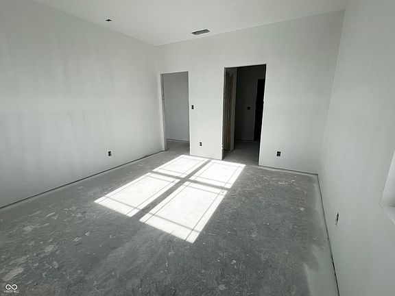 4th image of 1379 Foxtail Ln