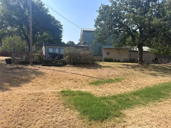 2709 Sky Harbour Dr, Granbury, TX 76049
