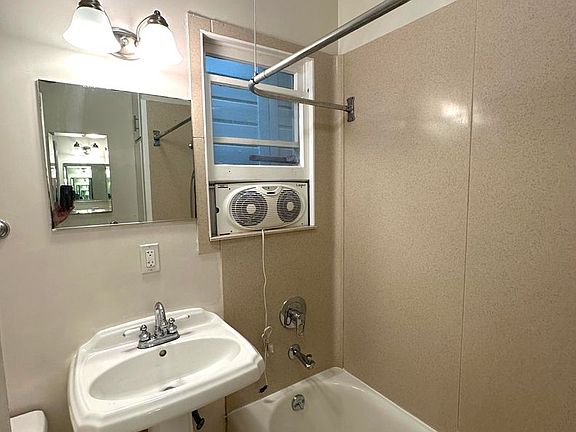 5th image of 377-383 7th Ave #377