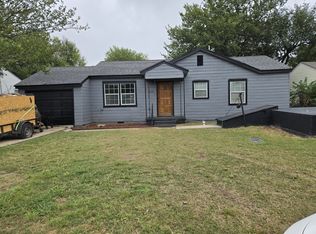 216 SW 24th St, Lawton, OK 73505