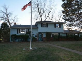 157 Samara Dr, Shrewsbury, NJ