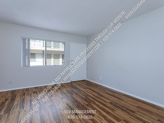 3rd image of 11520 Menlo Ave APT 10