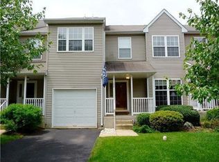 230 Gatehouse Cir, Doylestown, PA 18901