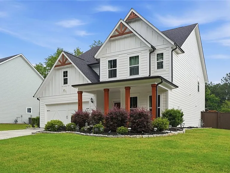 6168 Collins Rd — Photo 2
