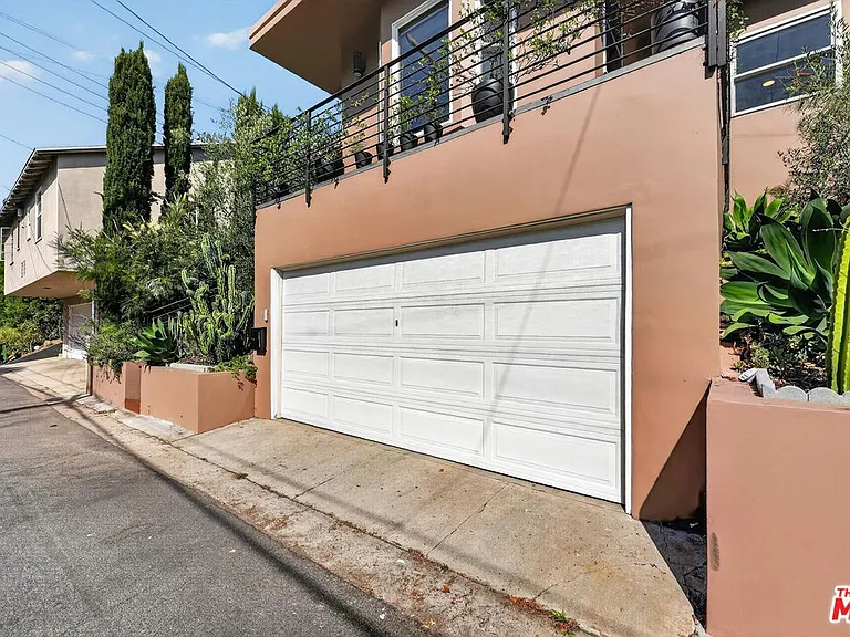 1515 Rendall Pl — Photo 42