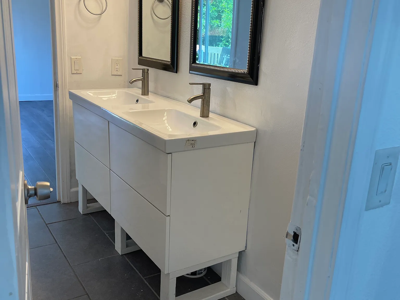 1 bed, 1169 sqft, $2,300 — Photo 4