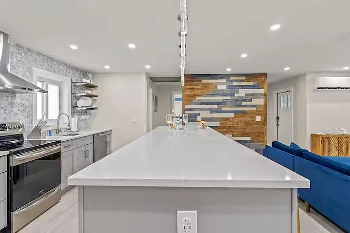 322 NW 4th Ave — Photo 9