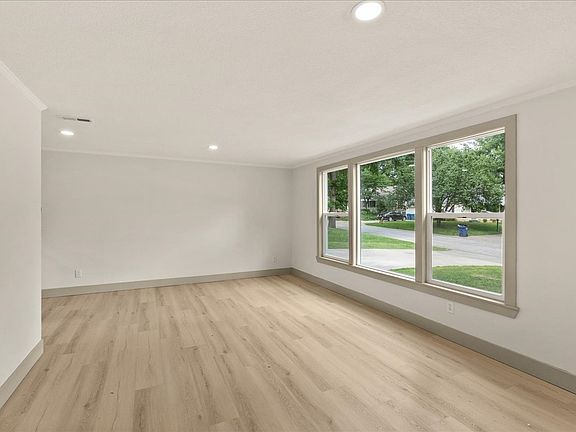 4th image of 7522 High Dr
