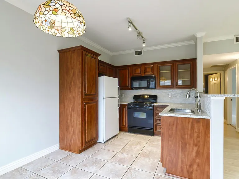 3846 E Canyon Ranch Rd #103 — Photo 8