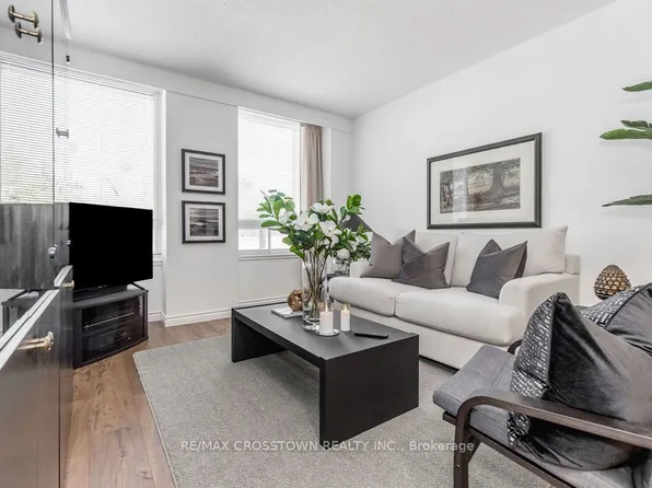 74 Ross St #44, Barrie, ON L4N 1G3