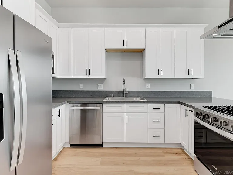 5434 Church Ave — Photo 9
