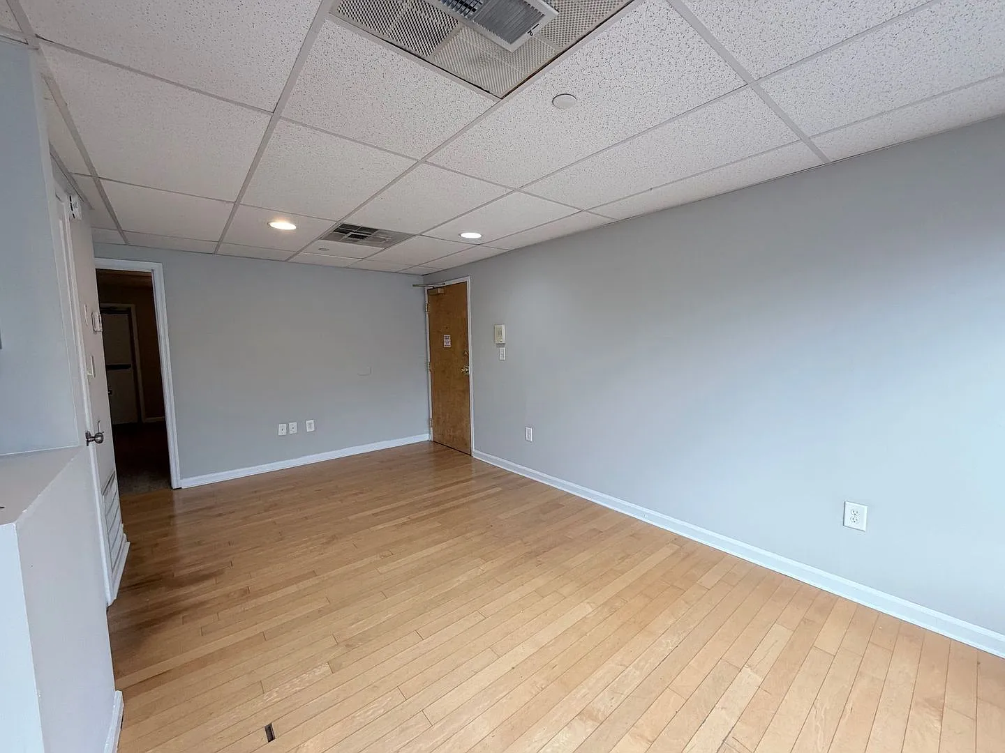 254 E Clayton Street — Photo 3