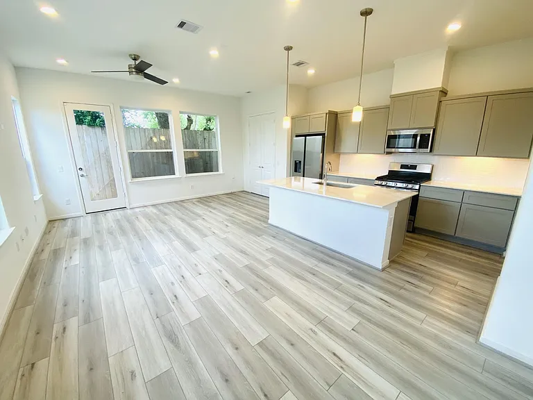 1524 Ojeman Rd #D — Photo 5