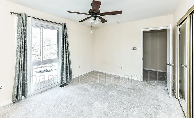 8088 Edinburgh Dr — Photo 17