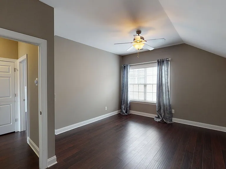 8517 Delamere Ln — Photo 10