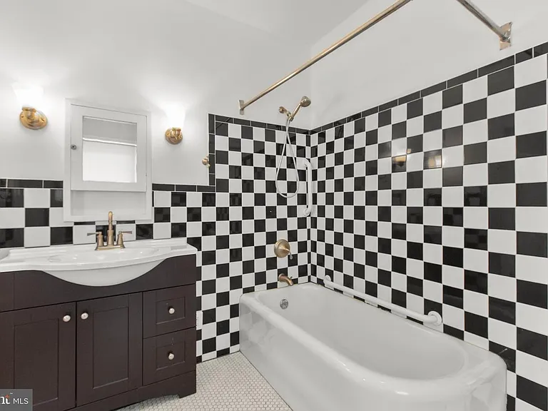 1404 Washington Ave — Photo 28