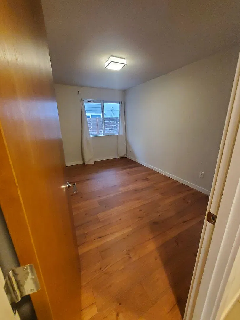 Modern 2 Bed Ballard Townhome with Rooftop Views and 1 month in Rent Credit — Photo 2