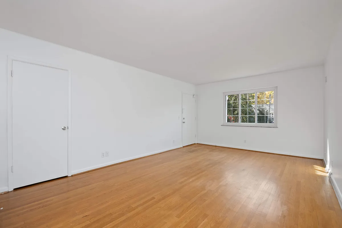 Building Photo - 3830-3832 Ault Park Ave