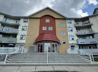 700 W Willowbrook Rd NW #2126, Airdrie, AB T4B 0L5