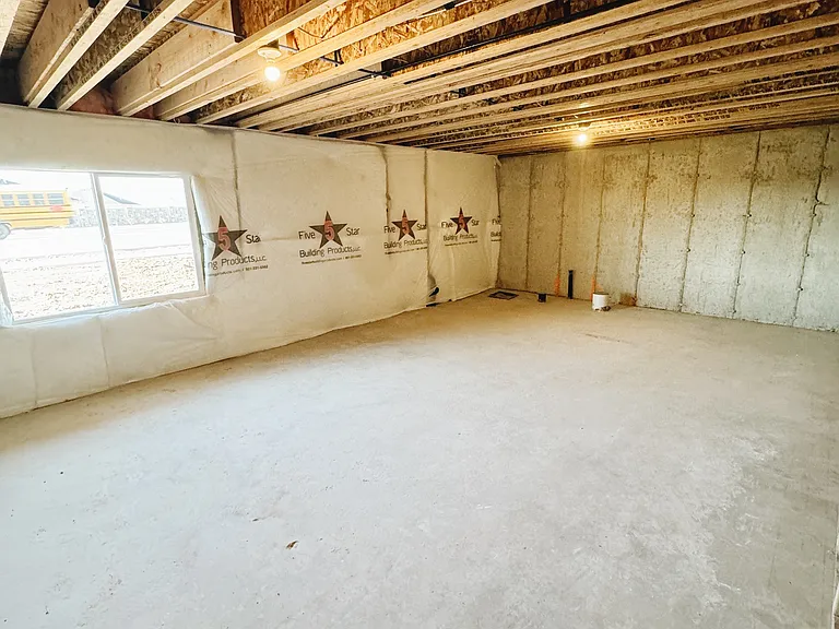1587 N 1870 E — Photo 23