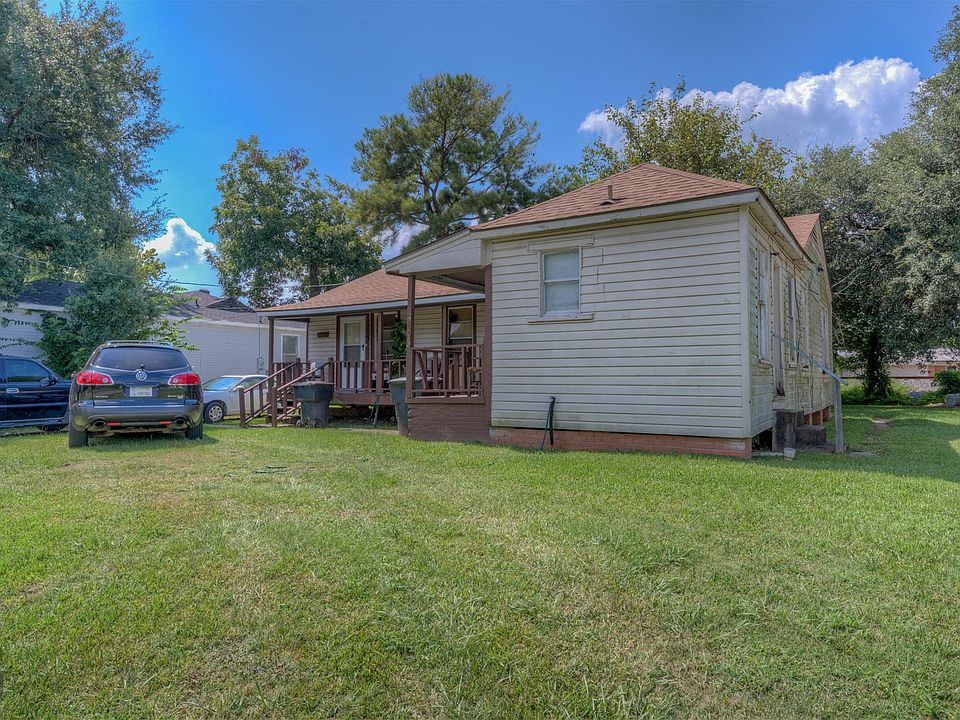 1st image of 2712 Foster St