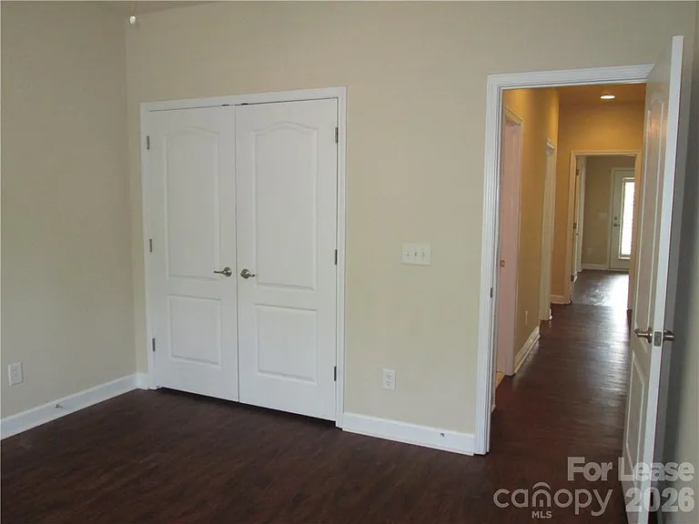9916 Evergreen Terrace Dr — Photo 25