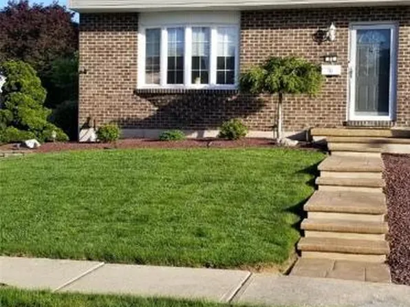 86 W 26th St, Northampton, PA 18067