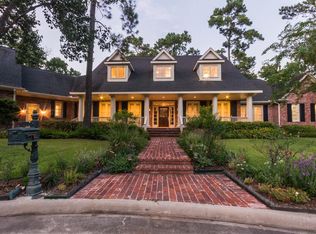 1 Pine Crescent Ct, Houston, TX 77024